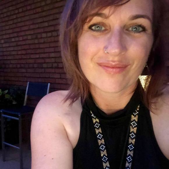 Meet your Posher, Amy - Picture 1 of 1